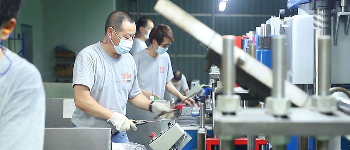 Home 1 Geedyn Silicone-customer-visit13.jpg