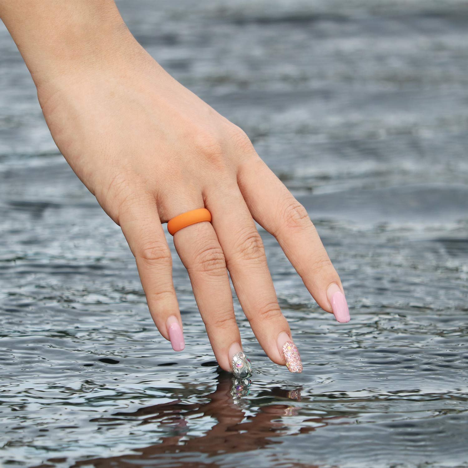 Stylish Silicone Band Ring with fine flash Chic Silicone Wedding Rings 2 A1