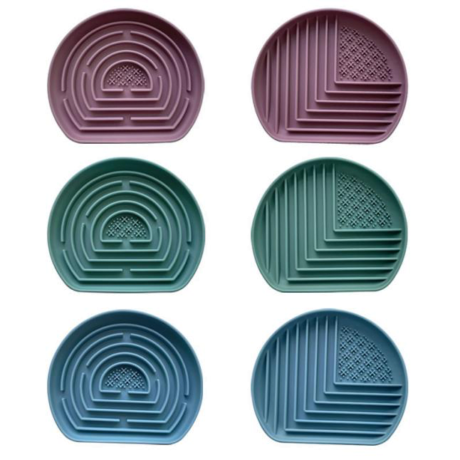 Lick Mats: The perfect companion for pet health 3 狗碗三